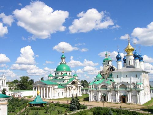 практически все монастыри России построены во времена "ига"